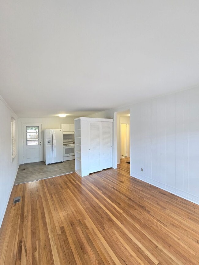 Foto del edificio - SUNSET PARK - **MOVE IN SPECIAL: $500 OFF ...
