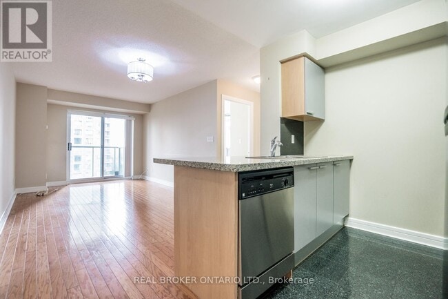 Building Photo - 16 Harrison Garden Blvd