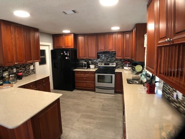 Building Photo - 711 Wood Ln
