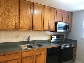 Building Photo - 12401 Windbrook Dr