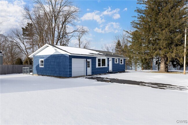 Building Photo - 4 1st St