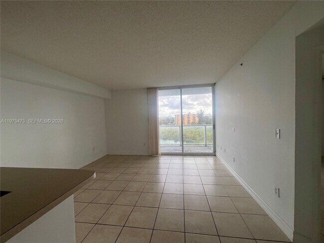 Foto del edificio - 5077 NW 7th St