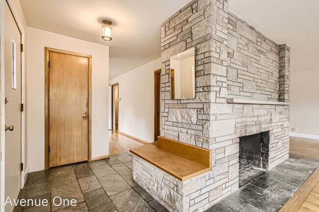 Building Photo - 4 br, 2 bath House - 6502 NE 61st St