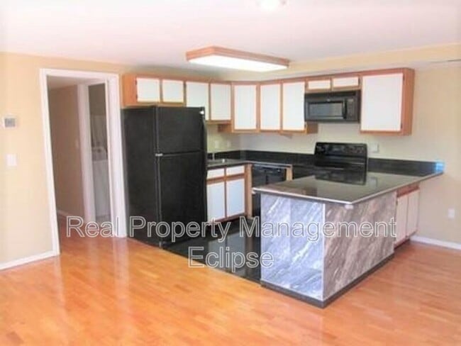 Foto del edificio - 533 157th Ave SE