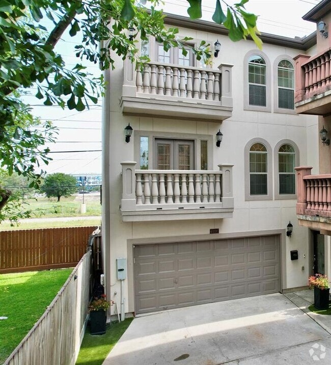 Building Photo - 4020 Childress St