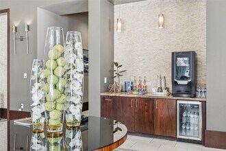 Building Photo - 9870 Gaylord Dr