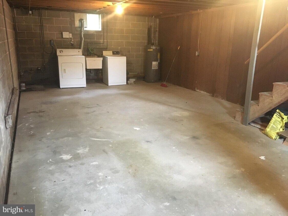 Primary Photo - 314 Ellis Rd