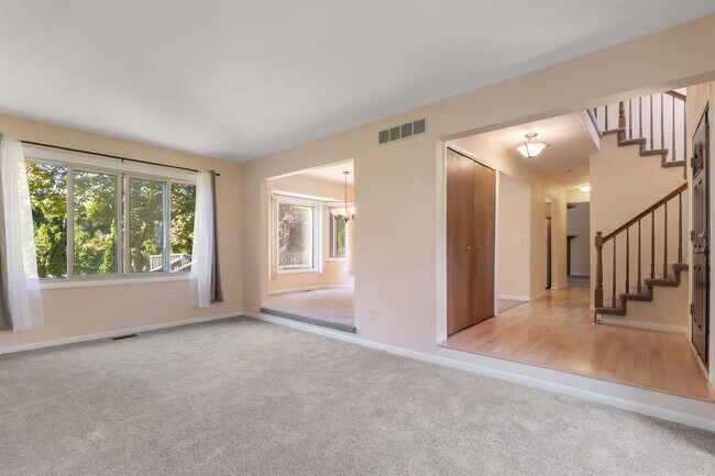 Foto del edificio - 6360 Robison Ln