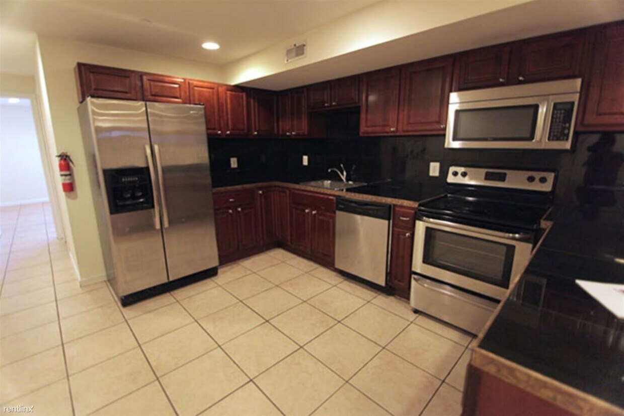 Primary Photo - 5 br, 3 bath Duplex - 1836 N 16TH ST Unit A