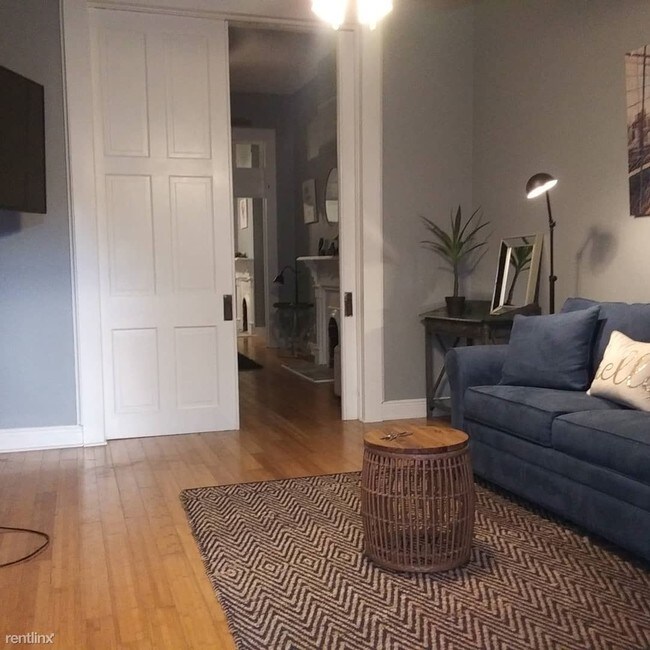 Building Photo - 2 br, 1 bath Townhome - 1523 Spain Street