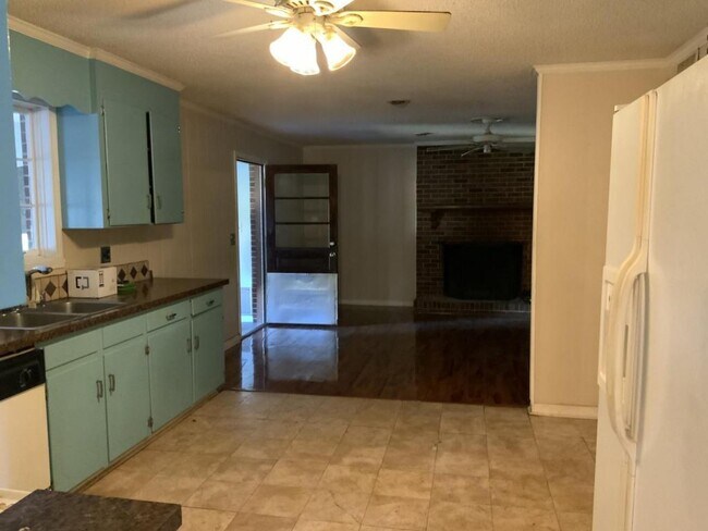 Building Photo - 9 Bluestone Ct