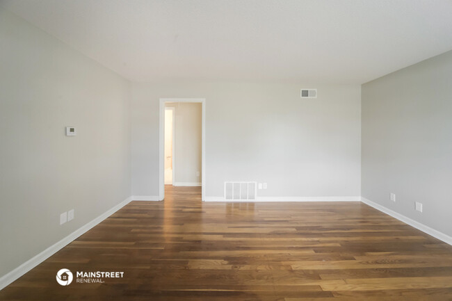 Building Photo - 4547 Almo Ave