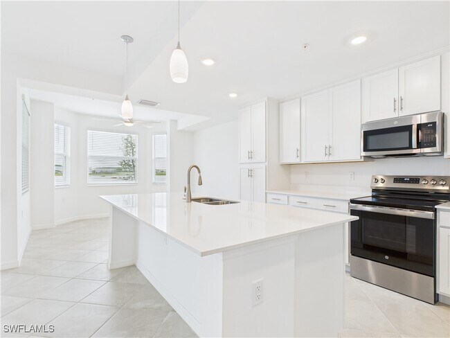 Building Photo - 5555 Double Eagle Cir