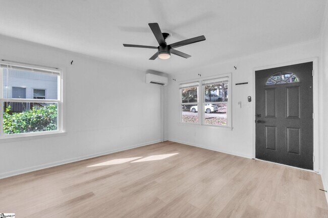 Foto del edificio - 409 Yardley Ct