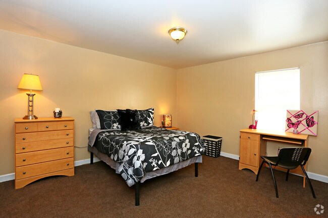 Building Photo - Chapel Terrace