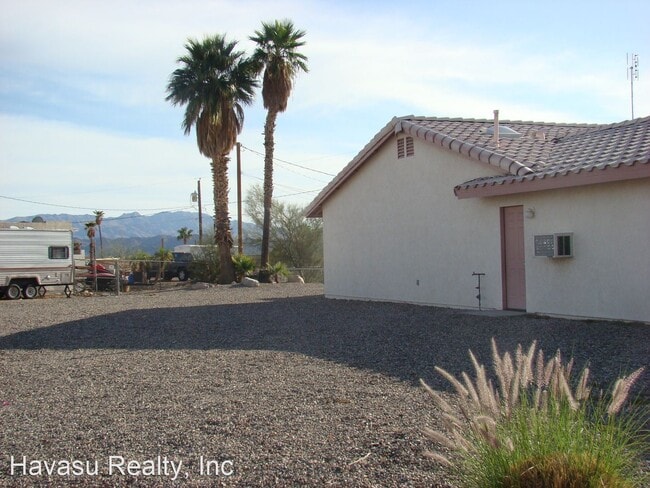 Building Photo - 3 br, 2 bath House - 2174 Smoketree Avenue N.