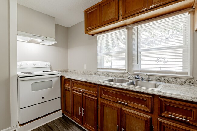 Foto del edificio - 2830 Royal St