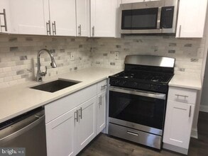 Building Photo - 215 Conard Ave