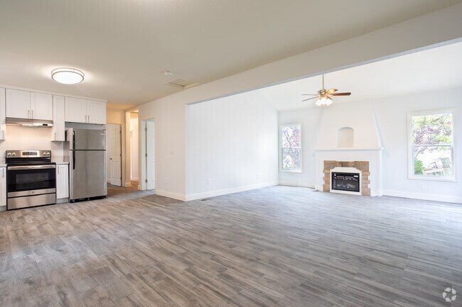 3HAB, 2BA - Cypress Cottage - Oakland Heights Senior Living