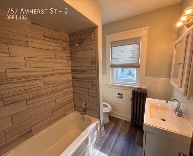 Foto del edificio - 757 Amherst St