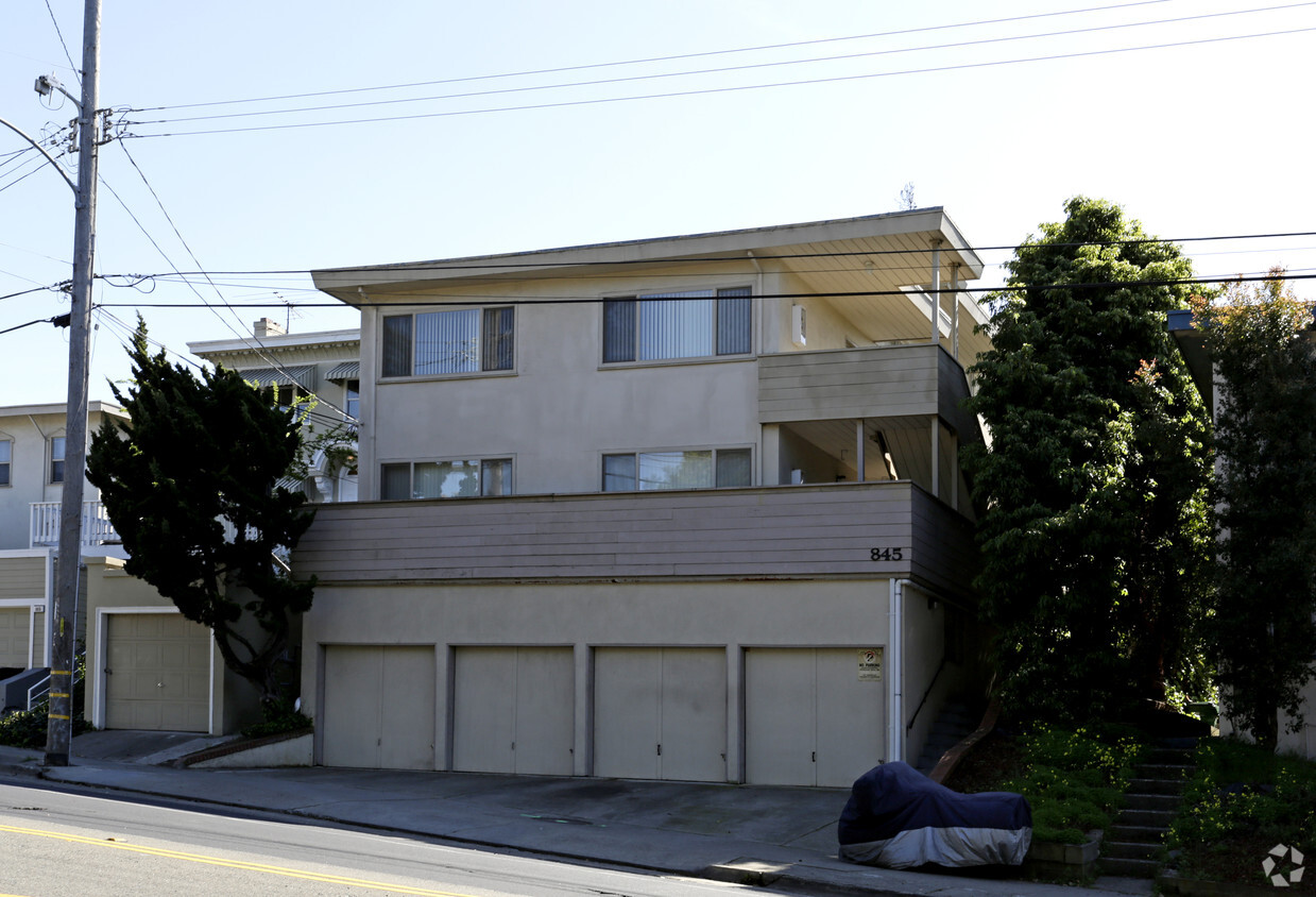 Primary Photo - 845 Macarthur Blvd