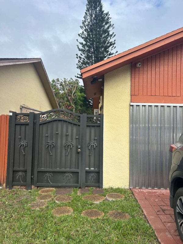 Photo - 12945 SW 116th St (Miami, FL)