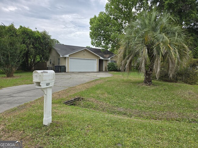 Foto del edificio - 127 Summerfield Dr