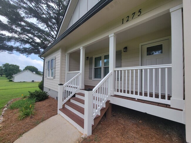 Foto del edificio - 1275 Lake Dow Rd