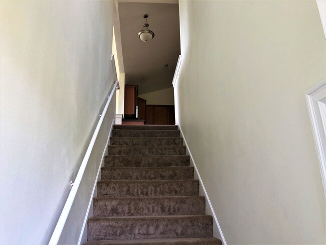 Building Photo - 2861 E Fieldstone Way