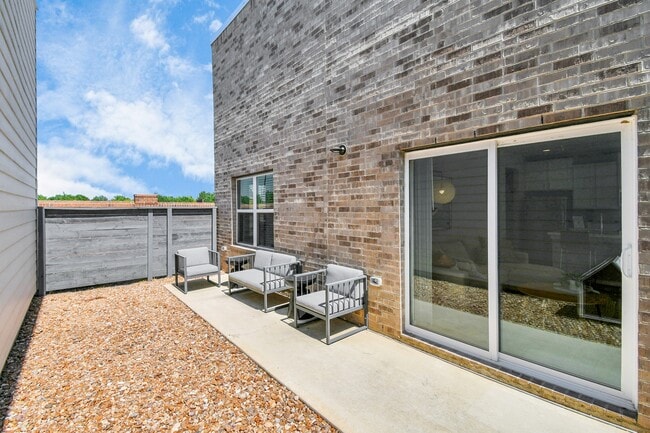 Building Photo - 23823 Cumberland Ridge Dr