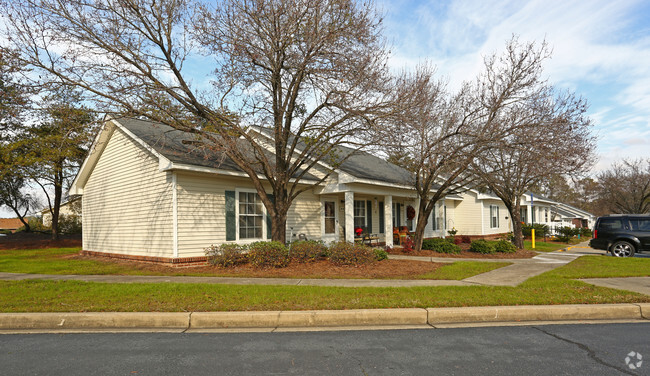 Foto del edificio - Churchwood Apartments