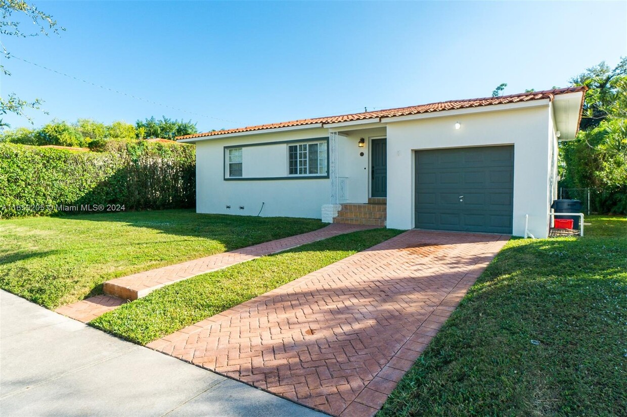 Foto principal - 124 Malaga Ave