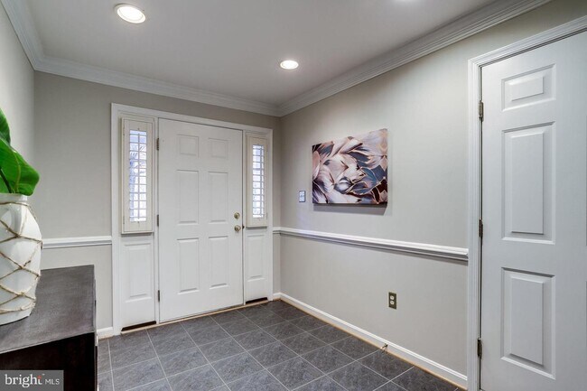 Building Photo - 11441 Sherwood Forest Way