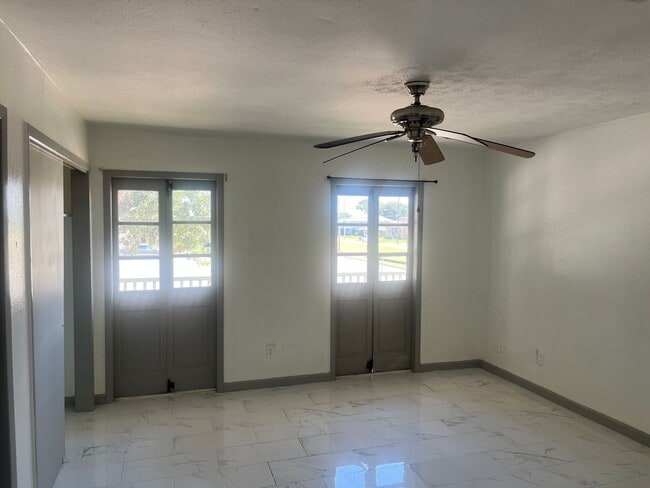 Building Photo - 7302Alaba