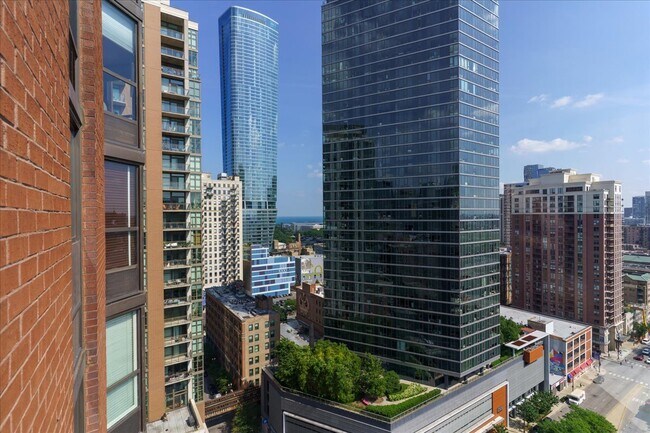 Foto del edificio - 899 S Plymouth Ct