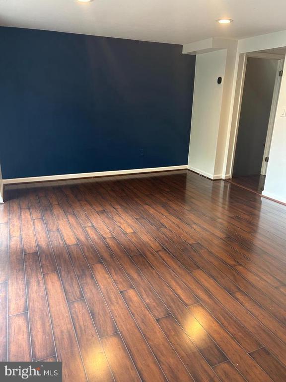 Foto del edificio - 5497 Endicott Ln