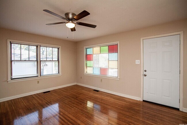 Foto del edificio - 5306 W 11th St