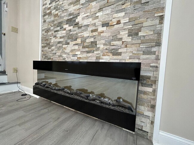 Building Photo - Beautiful 3 Bedroom in Lancaster