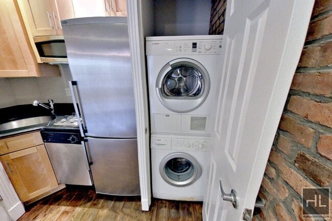 Foto del edificio - E 5TH ST.