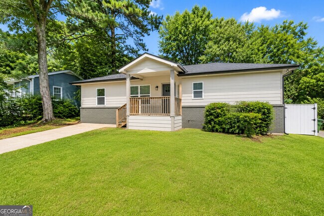 Building Photo - 1639 Bridgeport Dr NW