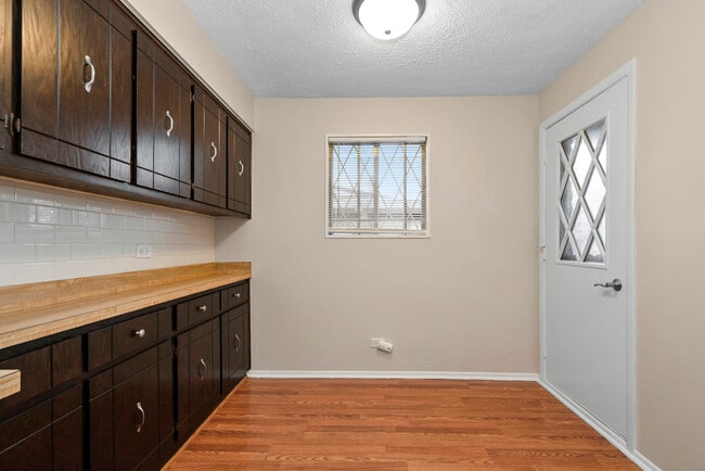 Building Photo - 13616 Lamon Ave