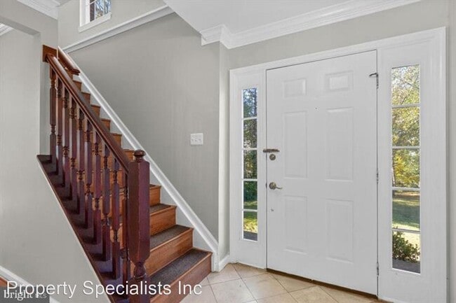 Building Photo - 3 br, 3.5 bath House - 6012 Kestner Circle