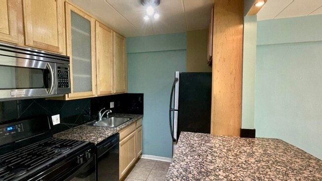 Foto del edificio - 5616 N Kenmore Ave