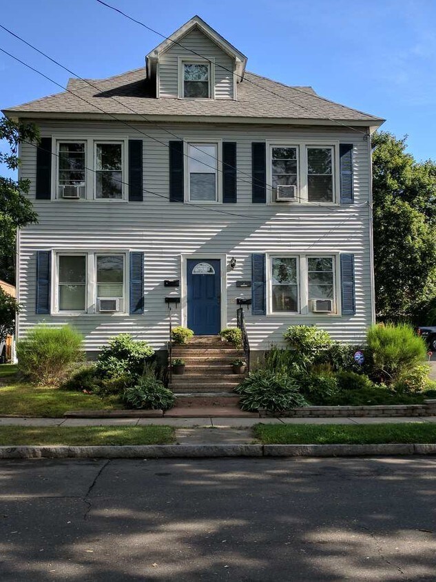 Primary Photo - 64 Ashland Pl
