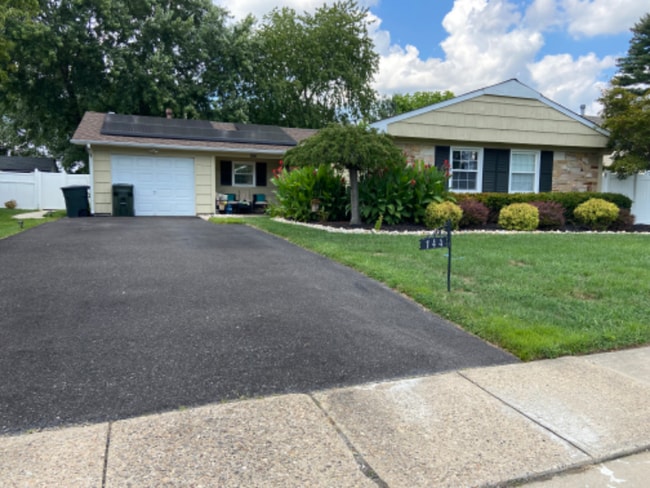 Building Photo - 144 Glenview Ln