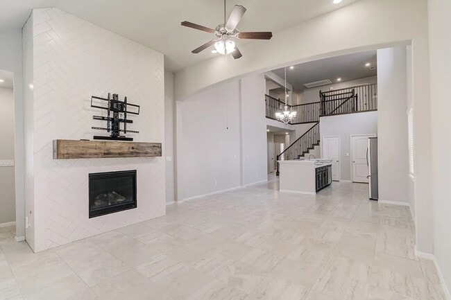 Building Photo - 4423 Sandhill Terrace Ln