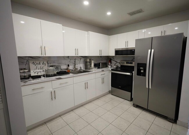 Foto del edificio - 4306 SW 131st Ave