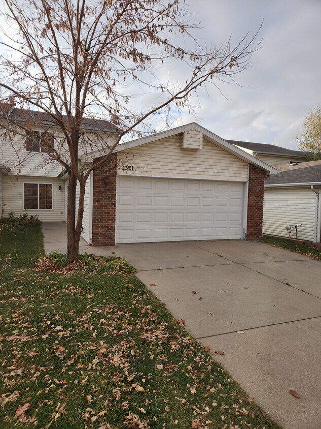 1331 Trimble St, Lincoln, NE 68522 Townhome Rentals in Lincoln NE