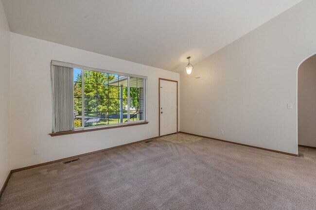 Foto del edificio - 3 bed 2 bath Rancher by Post Falls High Sc...