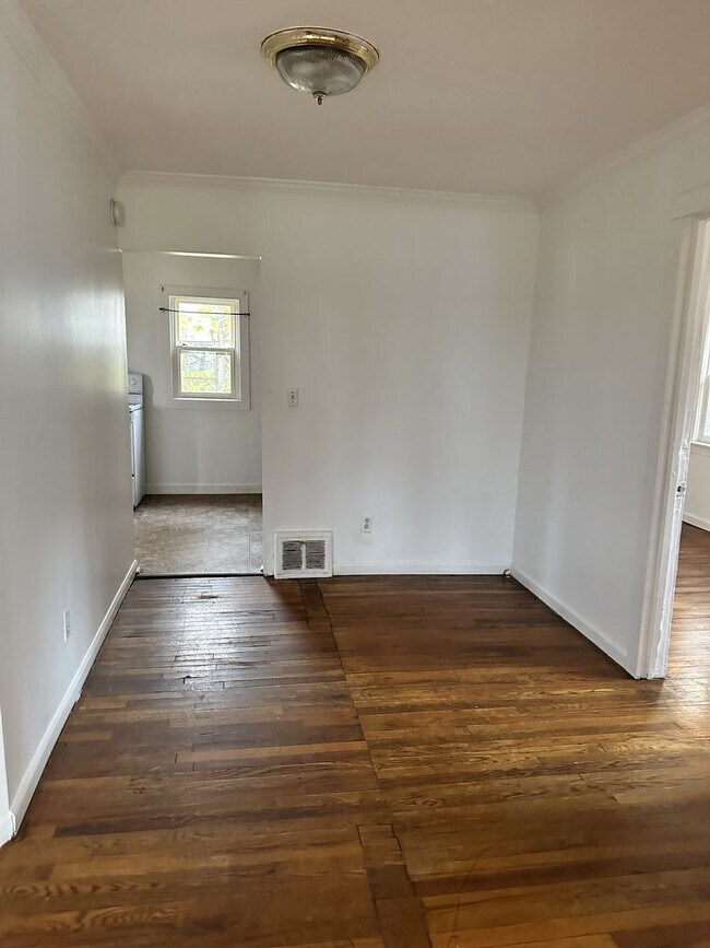 Foto del edificio - 97 Dresden Ave